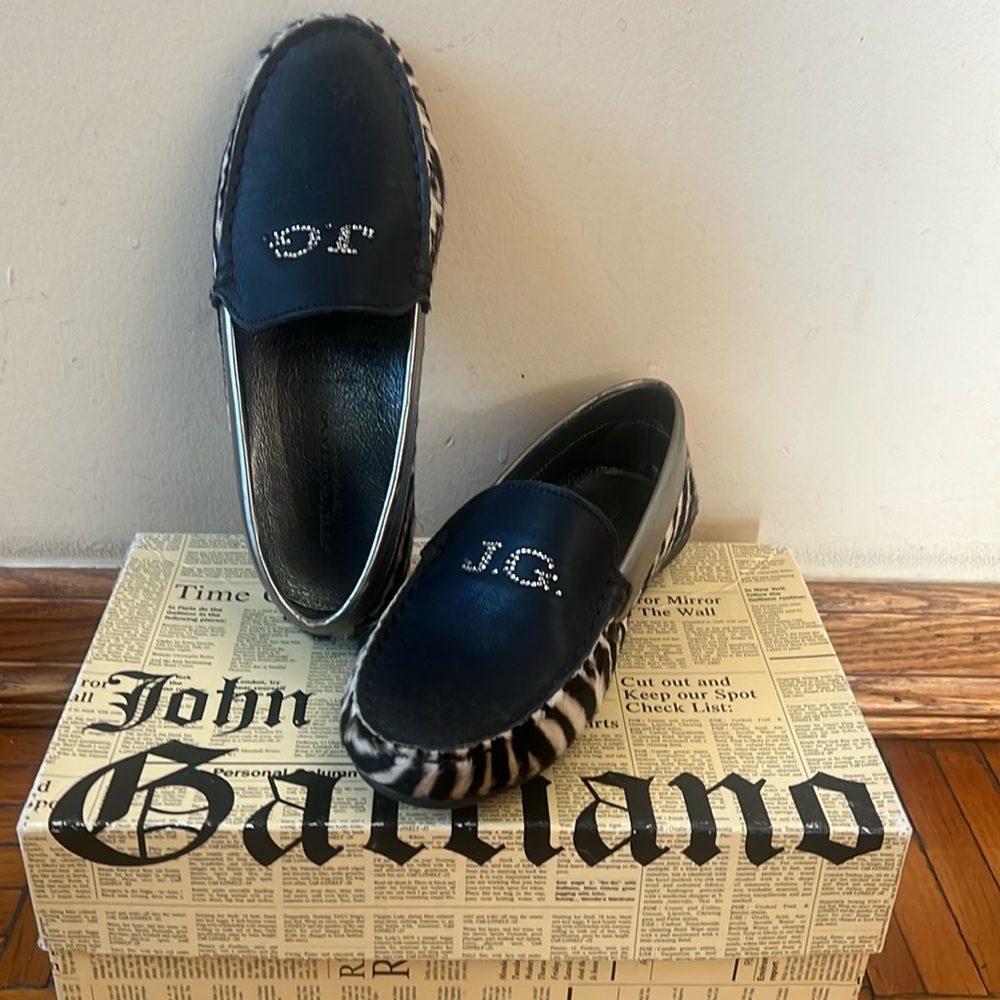 John Galliano kids collection Italy size 31 fur crystals